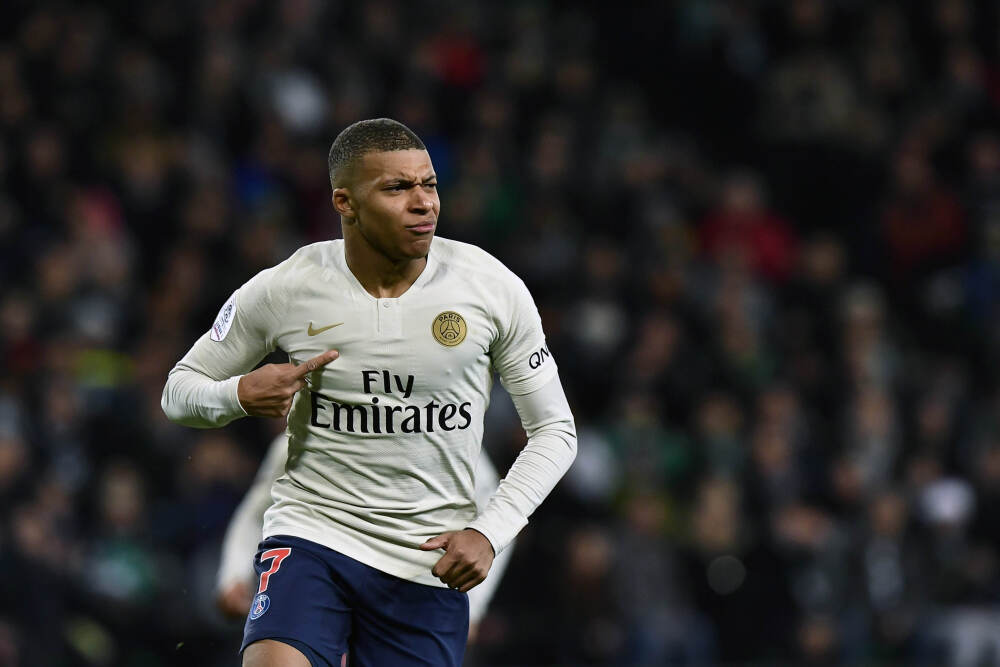 龙狮跃动庆元旦 “2026香港龙狮节”举行